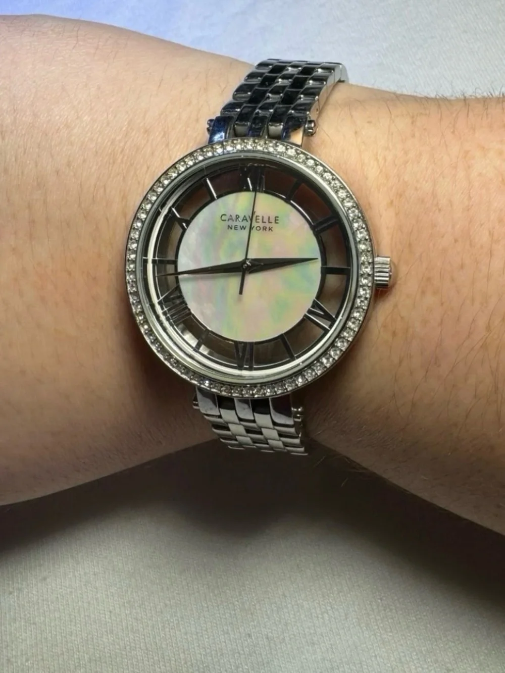 Caravelle New York Mother of Pearl Dial Silver Crystal Watch new battery Works